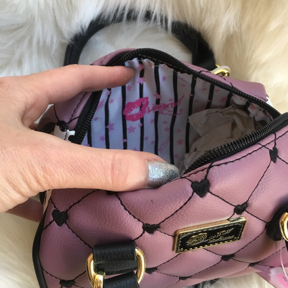Betsey Johnson crossbody bag mini barrel quilted - Picture 8 of 8